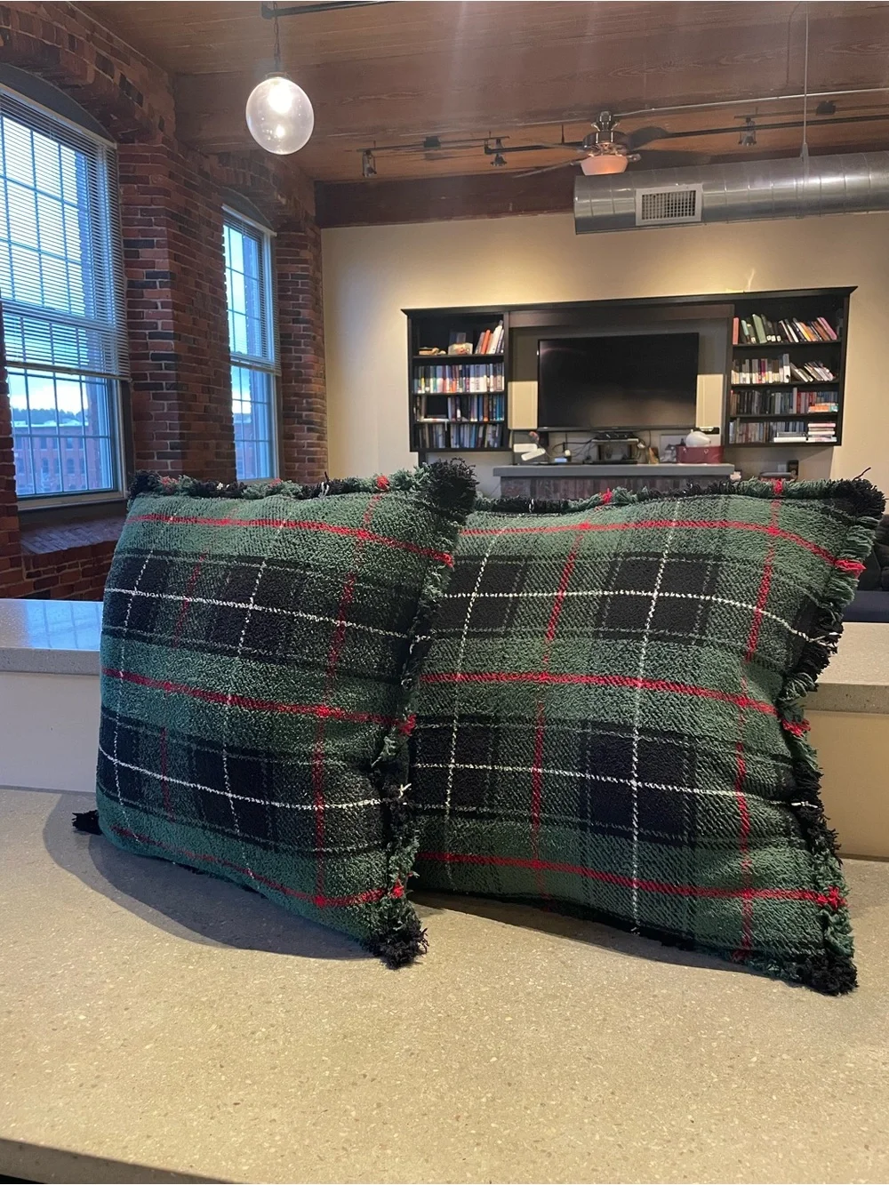 EnVouge Plush Plaid Green Holiday Throw Pillow Set - Home Holiday - 22”x22”